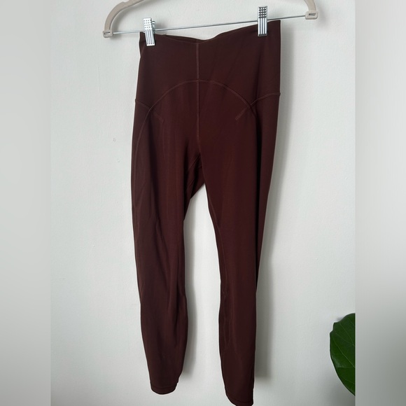 Lululemon unlimit leggings 25 inch leggings in brown earth. Size 4. - Picture 5 of 7